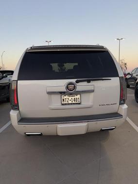2014 Cadillac Escalade Premium