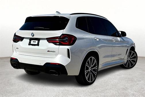 2024 BMW X3 M40i