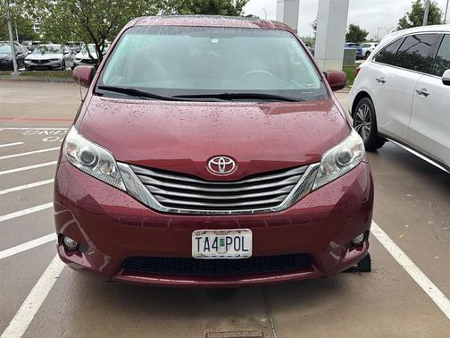 2011 Toyota Sienna XLE