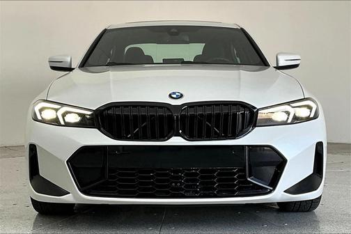 2024 BMW 330 i xDrive