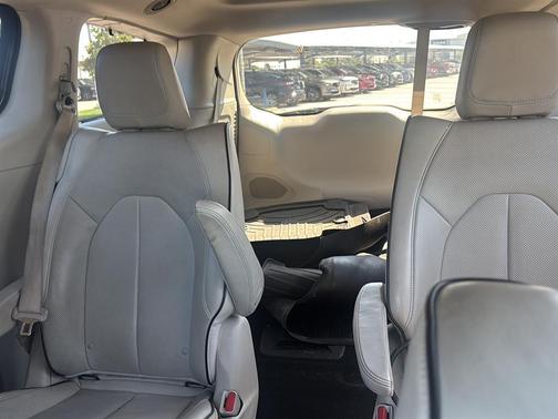 2018 Chrysler Pacifica Hybrid Limited