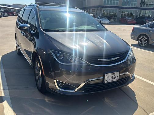 2018 Chrysler Pacifica Hybrid Limited