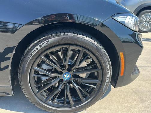 2023 BMW 330e 330e