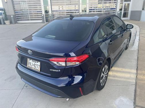 2022 Toyota Corolla Hybrid LE