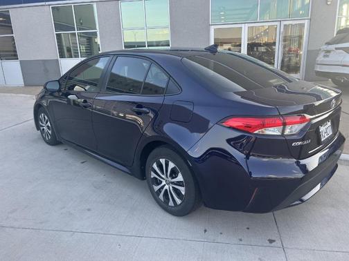 2022 Toyota Corolla Hybrid LE