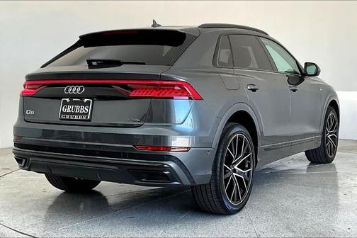 2023 Audi Q8 55 Premium Plus