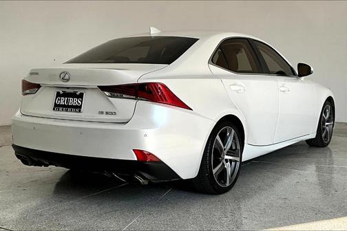 2018 Lexus IS 300 Base