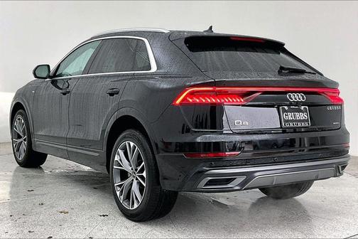 2023 Audi Q8 55 Premium Plus