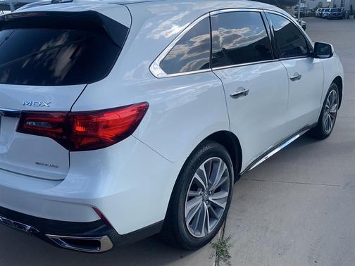 2017 Acura MDX 3.5L w/Technology Package