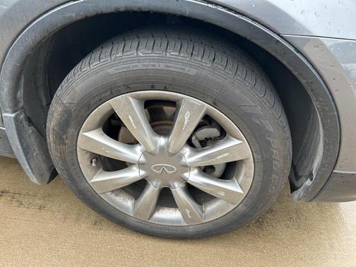 2016 INFINITI QX50 Base
