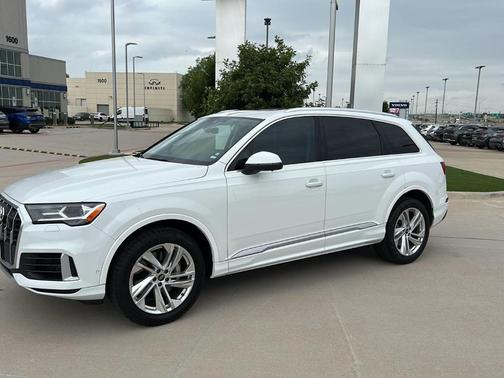 2023 Audi Q7 55 Premium