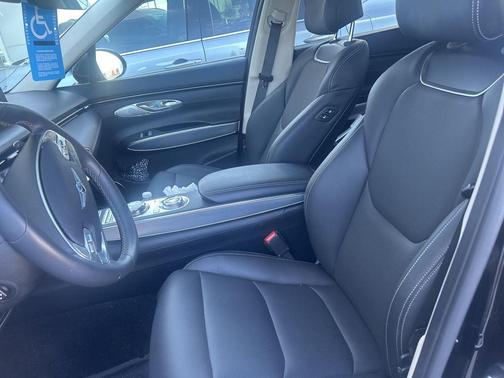 2024 Genesis GV70 2.5T