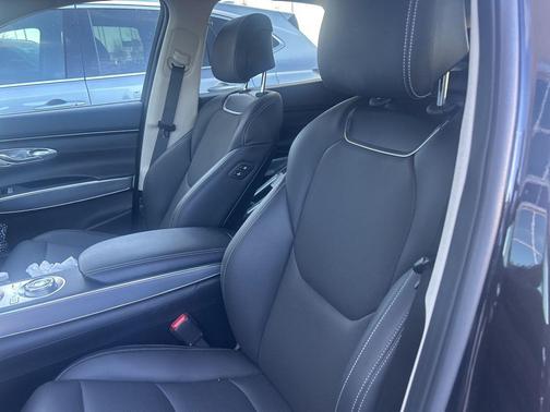 2024 Genesis GV70 2.5T