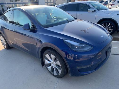 2023 Tesla Model Y Long Range