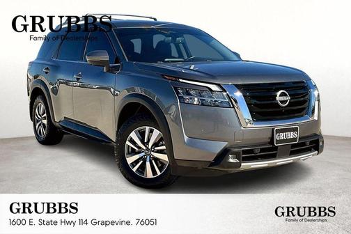 2022 Nissan Pathfinder SL