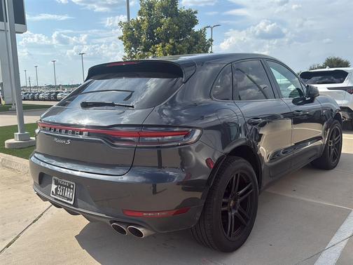2021 Porsche Macan S