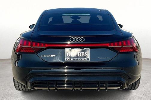 2022 Audi e-tron GT Premium Plus
