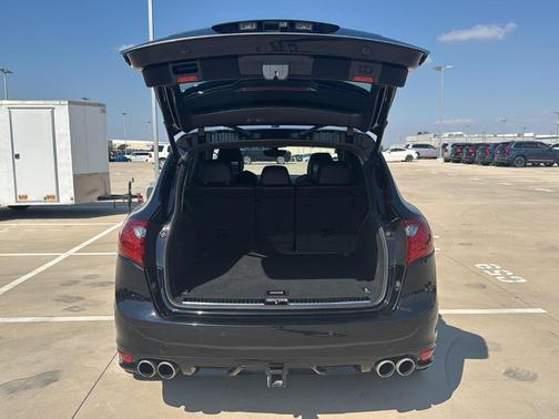 2012 Porsche Cayenne Turbo