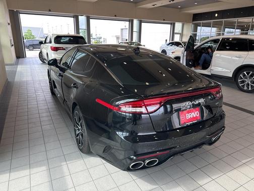 2023 Kia Stinger GT-Line