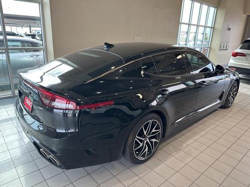 2023 Kia Stinger GT-Line