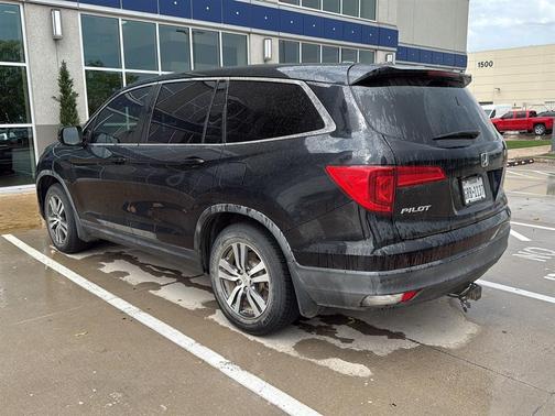 2016 Honda Pilot EX-L w/ Navigation