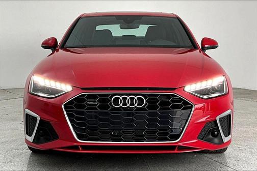 2024 Audi A4 45 S line quattro Premium