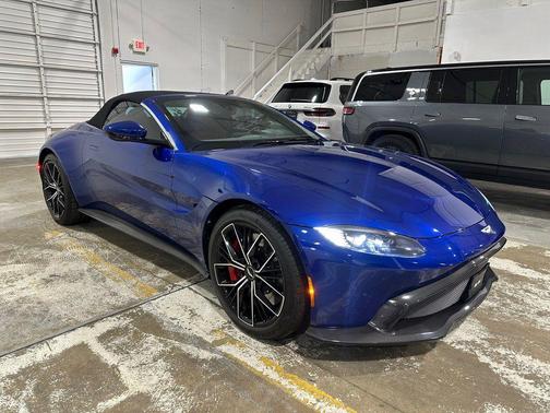 2022 Aston Martin Vantage Base