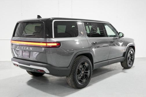 2023 Rivian R1S Adventure