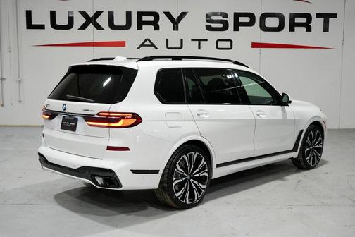 2023 BMW X7 xDrive40i