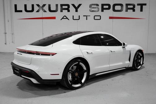 2020 Porsche Taycan Turbo
