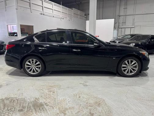 2015 INFINITI Q50 Premium