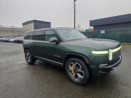 2023 Rivian R1S Adventure