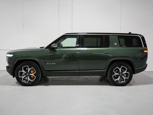 2023 Rivian R1S Adventure