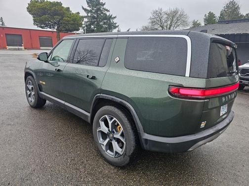 2023 Rivian R1S Adventure