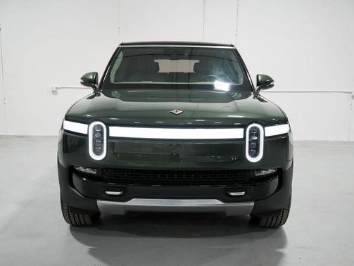 2023 Rivian R1S Adventure