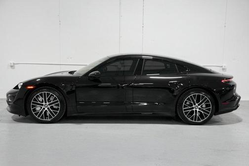 2020 Porsche Taycan Turbo