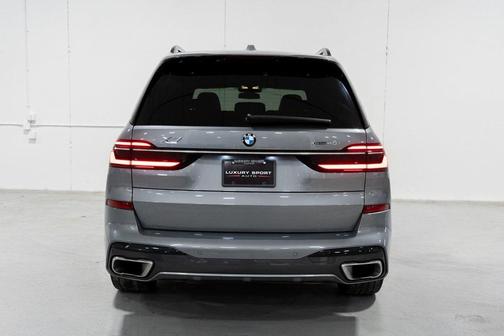 2023 BMW X7 xDrive40i