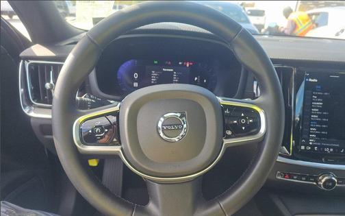 2023 Volvo V60 Cross Country B5 Ultimate