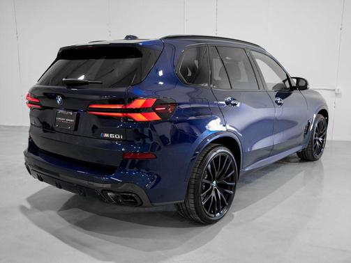 2025 BMW X5 M60i