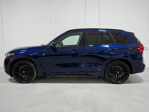 2025 BMW X5 M60i
