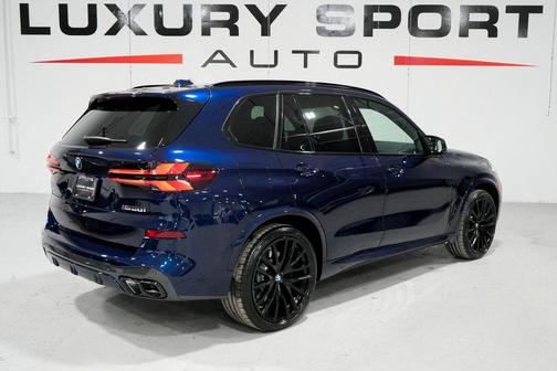 2025 BMW X5 M60i