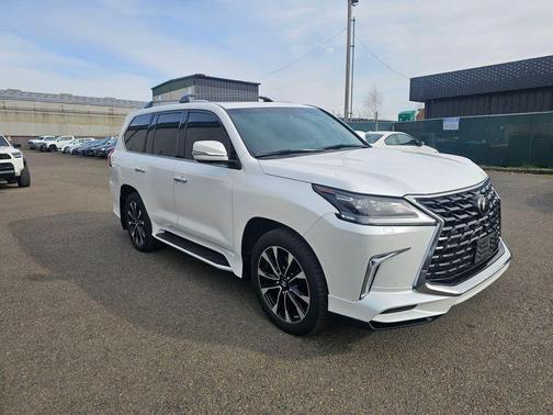 2021 Lexus LX 570 Three-Row