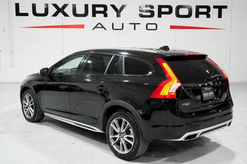 2015 Volvo V60 Cross Country T5 Platinum