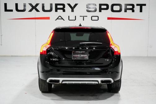 2015 Volvo V60 Cross Country T5 Platinum