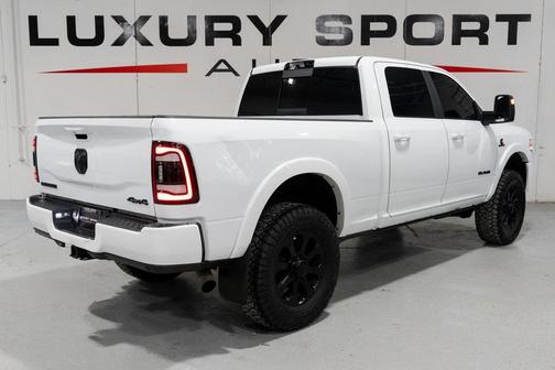 2023 RAM 2500 Laramie Crew Cab 4x4 6'4' Box