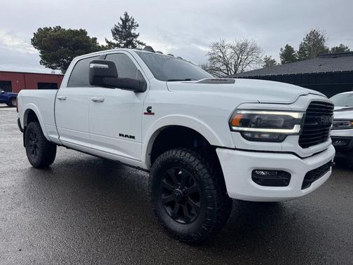 2023 RAM 2500 Laramie Crew Cab 4x4 6'4' Box
