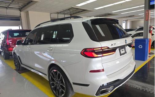2024 BMW X7 xDrive40i