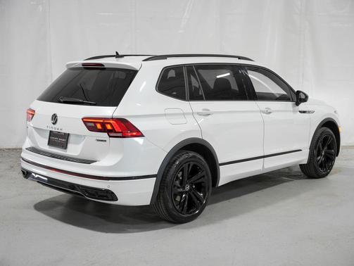 Opal White Pearl 2024 Volkswagen Tiguan 2.0T SE R-Line Black 4MOTION