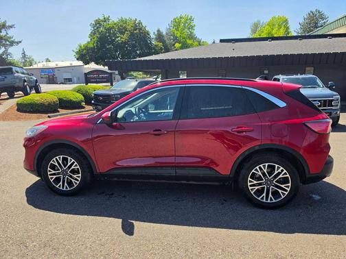 Rapid Red Metallic Tinted Clearcoat 2020 Ford Escape SEL