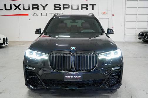 2022 BMW X7 M50i